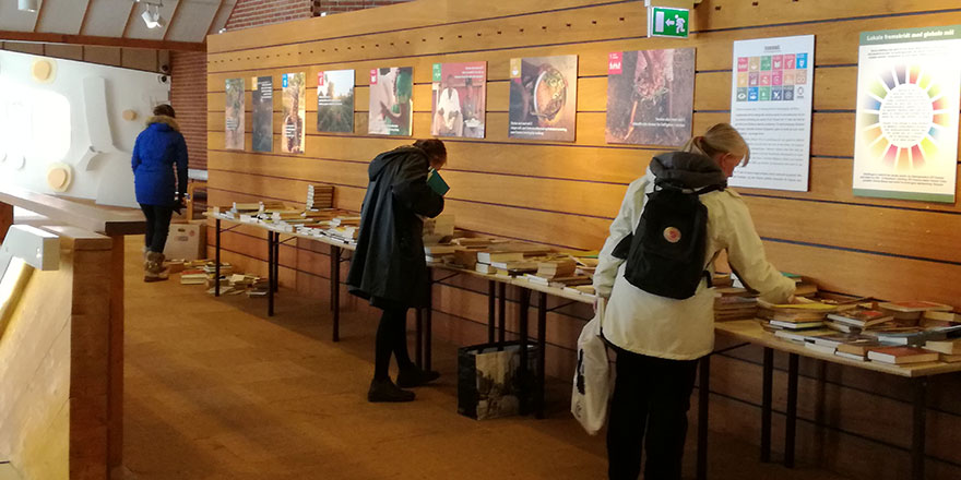 I hele februar måned var udstillingen hængt op på Birkerød Bibliotek, hvor den blev set af mange mennesker, især i forbindelse med bogbytte- weekenden